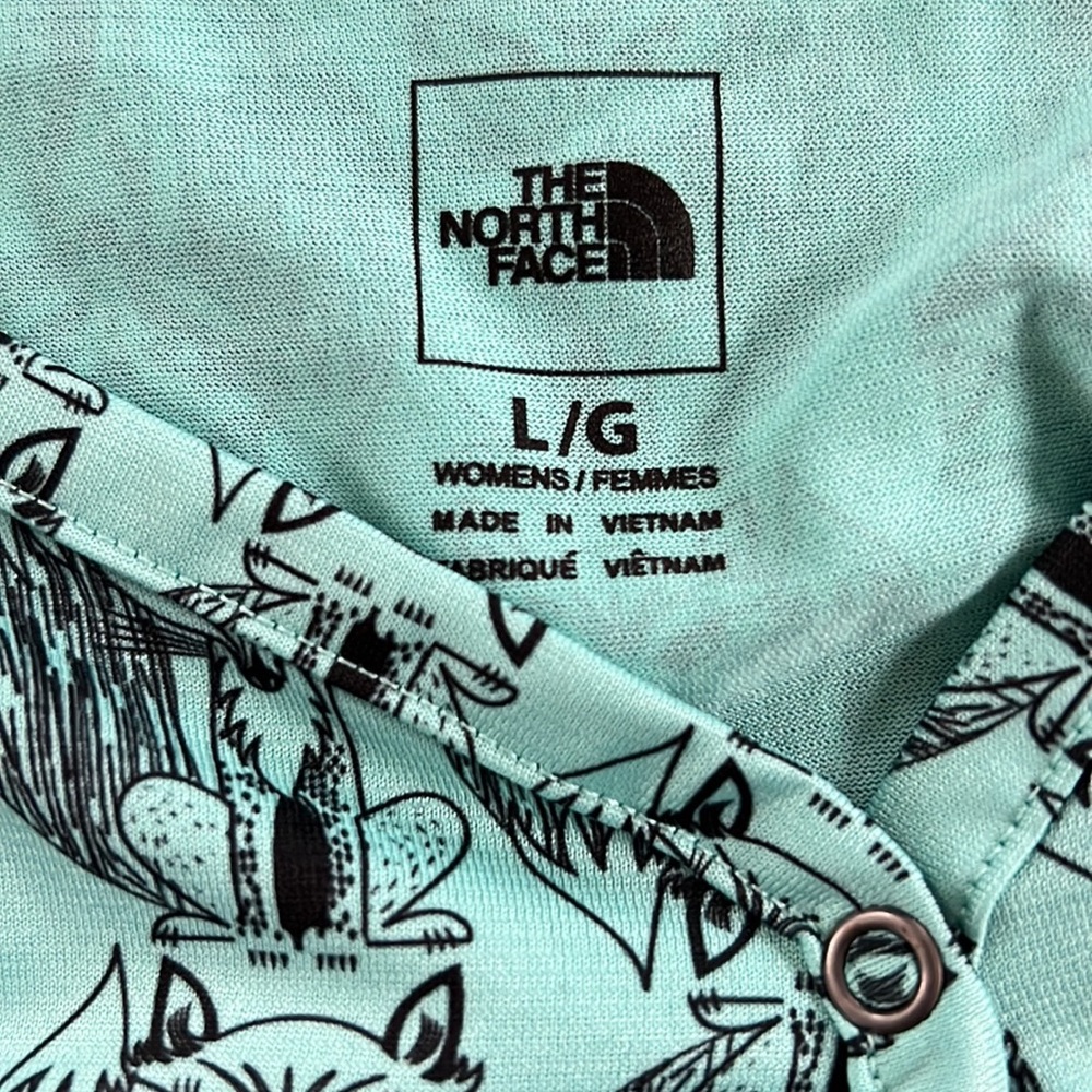 The North Face Women’s FlashDry shirt, Large - Picture 4 of 5